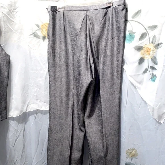 LE SUIT SILVER/GREY 3-PC POLYESTER SUIT SZ 18